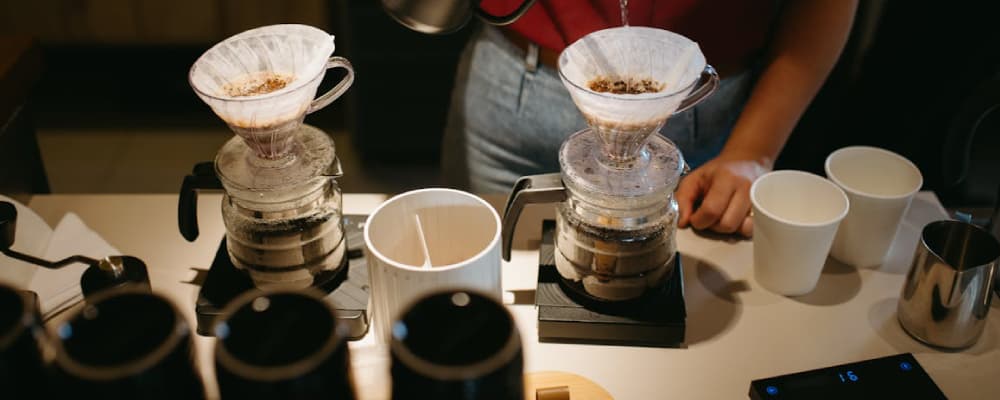 Hario V60 vs Chemex: Hangi Demleme Yöntemi Sizi Daha Fazla Tatmin Eder?