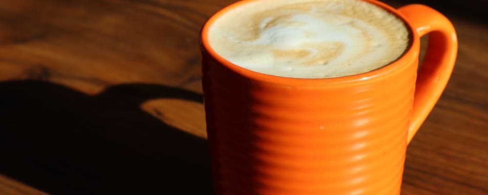 Kahve Tüketirken Fincan Seçimi: Cam mı, Porselen mi?