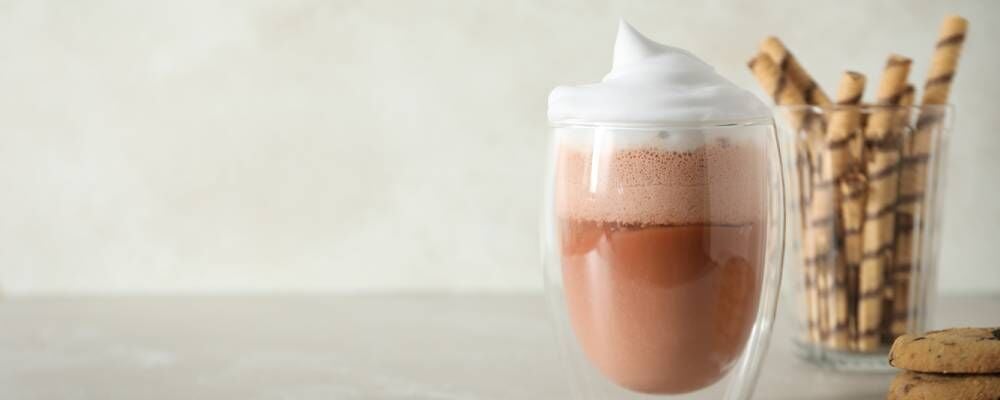 Beyaz Çikolata Mokanın Sırrı: Evde Nasıl Yapılır ve En İyi Sipariş İpuçları