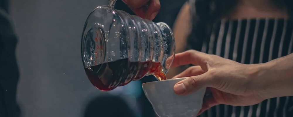 Cupping (Kahve Tadımı) Nedir? Profesyoneller Gibi Kahve Tatma Rehberi
